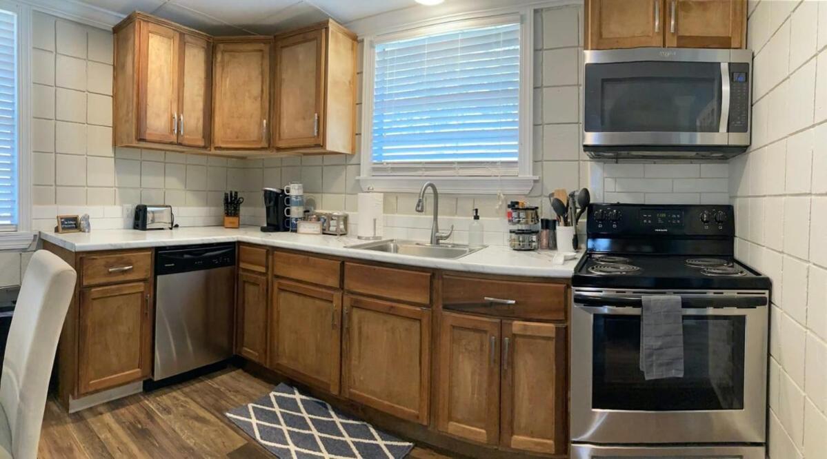 Comfortable Cottage On The Blue Mile - Close To Gsu! Statesboro Eksteriør billede