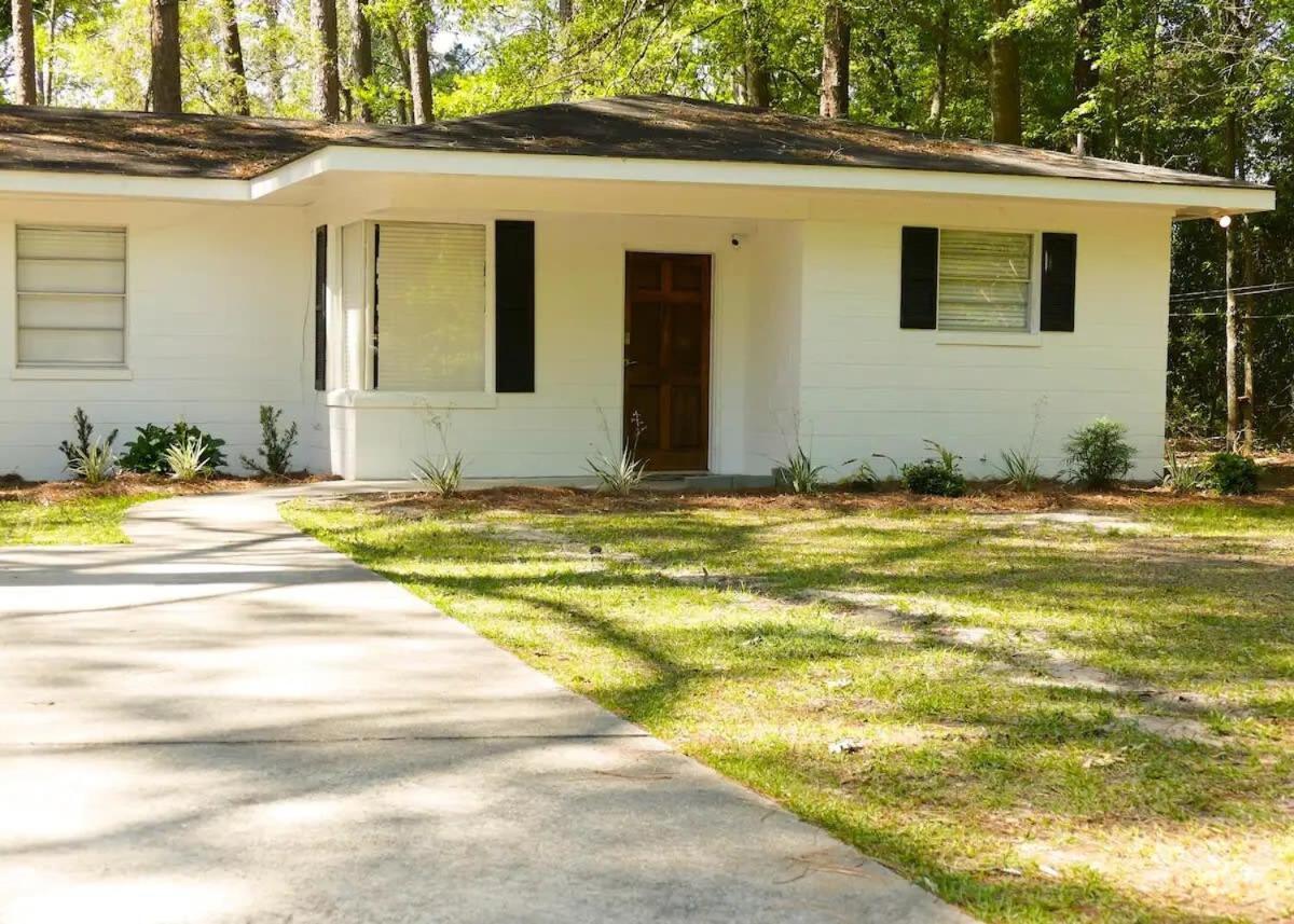 Comfortable Cottage On The Blue Mile - Close To Gsu! Statesboro Eksteriør billede